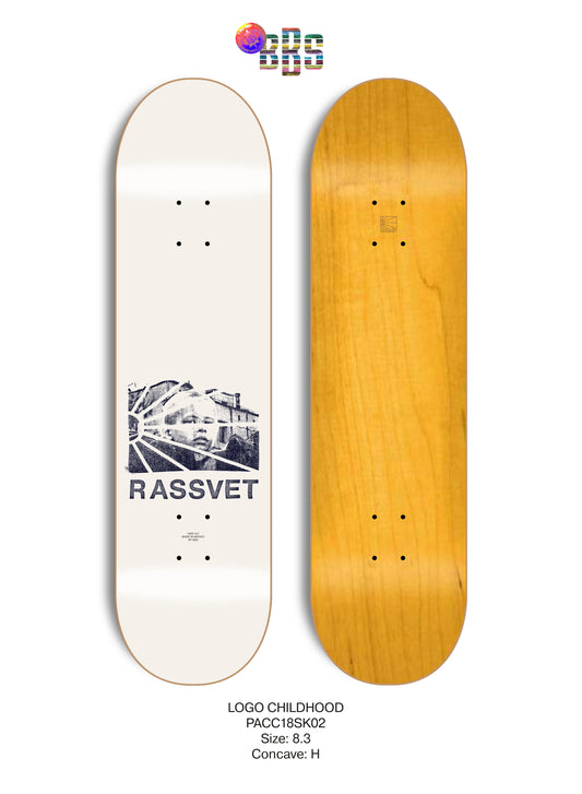 Jeu de cartes RASSVET Logo Childhood Deck 8.3 avec design coloré illustrant un logo d'enfance sur la face.
