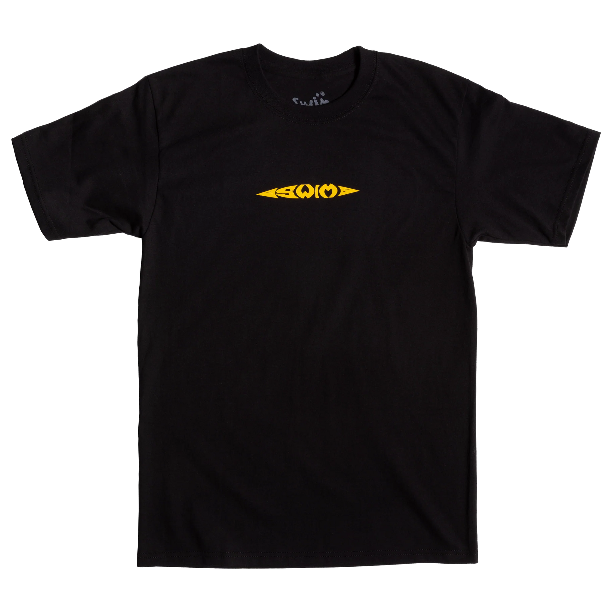 T-shirt noir SWIM skateboards avec logo tribal, coupe classique et design simple, idéal pour un style décontracté et urbain.