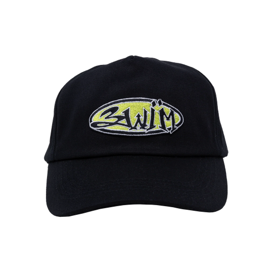 Casquette à 5 panneaux SWIM skateboards SWIM11, style décontracté, logo visible sur le devant, tissu léger et confortable.