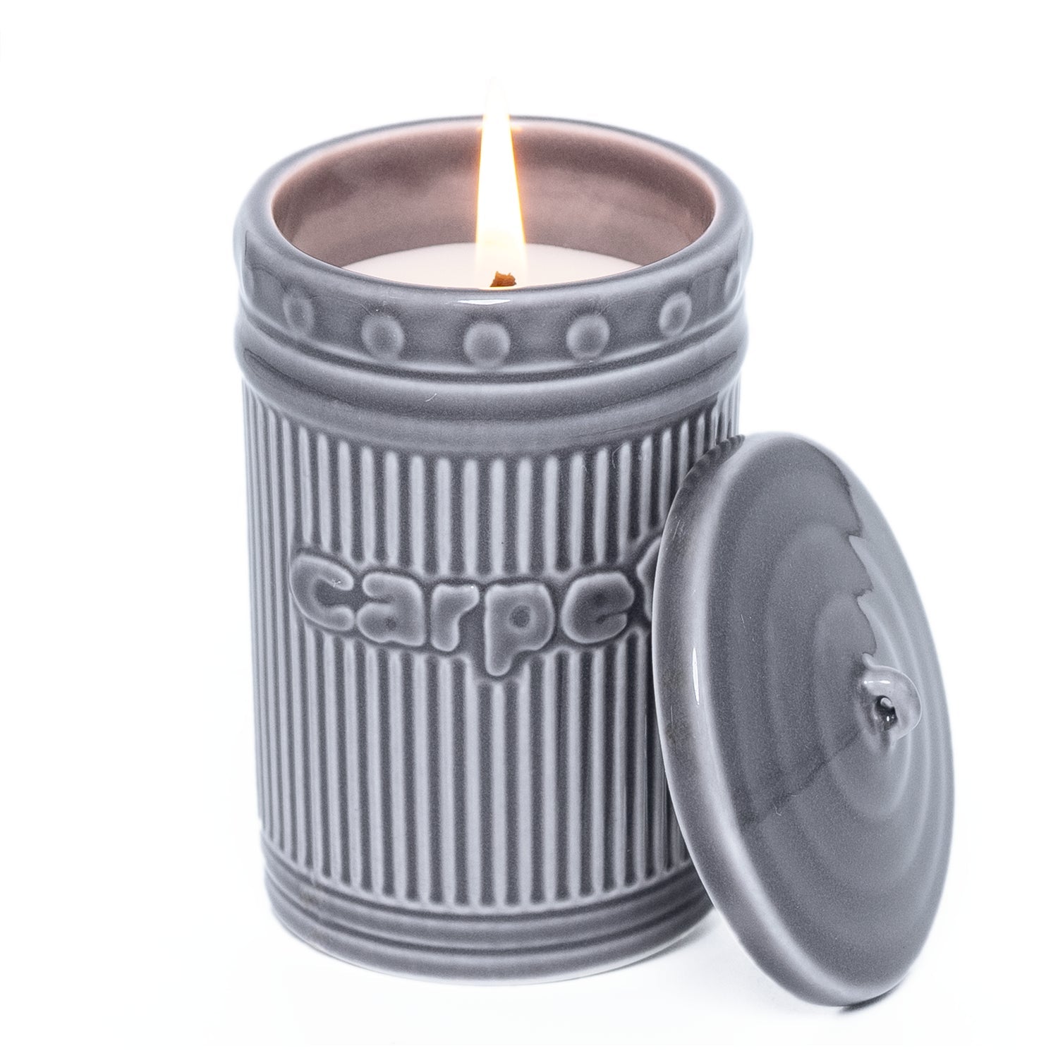 Bougie décor Trash Candle de la marque Carpet, accessoire de décoration avec design de déchets pour une ambiance originale.